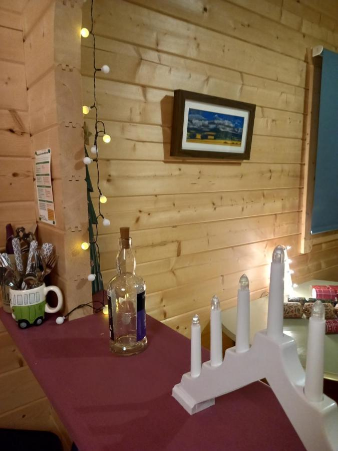 Springbank Cabin Insch Екстериор снимка