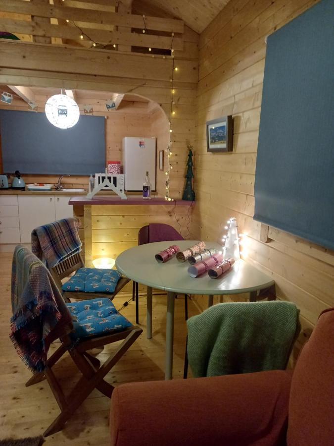 Springbank Cabin Insch Екстериор снимка